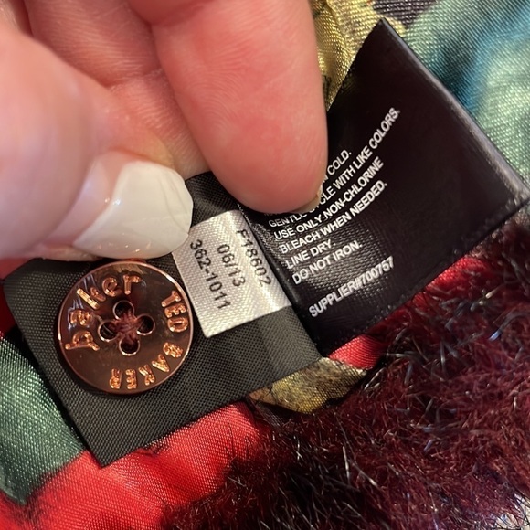 Baker by Ted Baker Faux Fur Shawl Infant Size 6-12 months - Picture 13 of 15